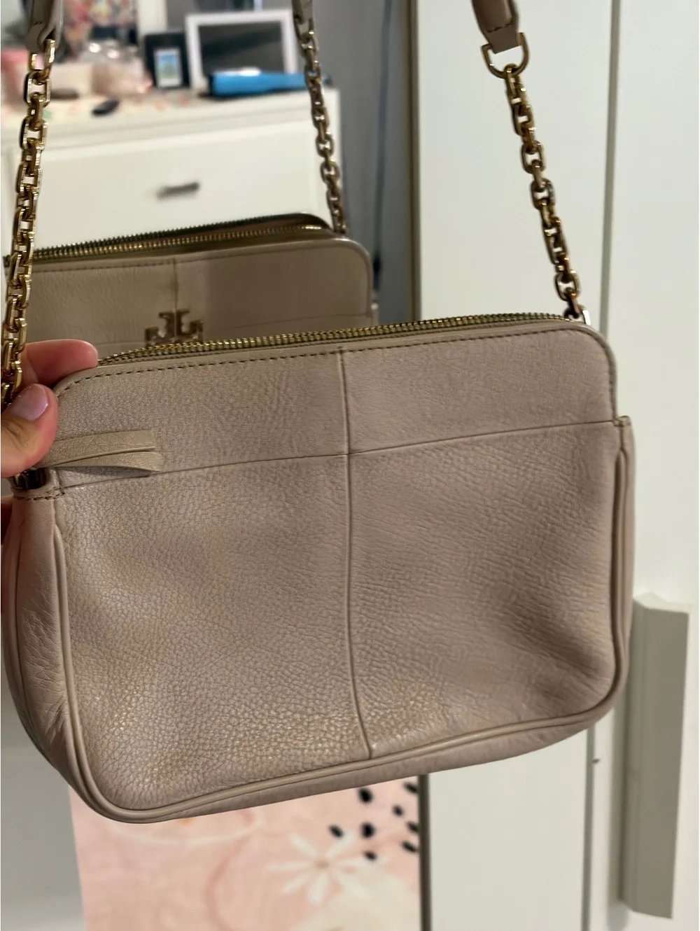 Tory Burch Beige Leather Crossbody Bag with Gold Chain Accent